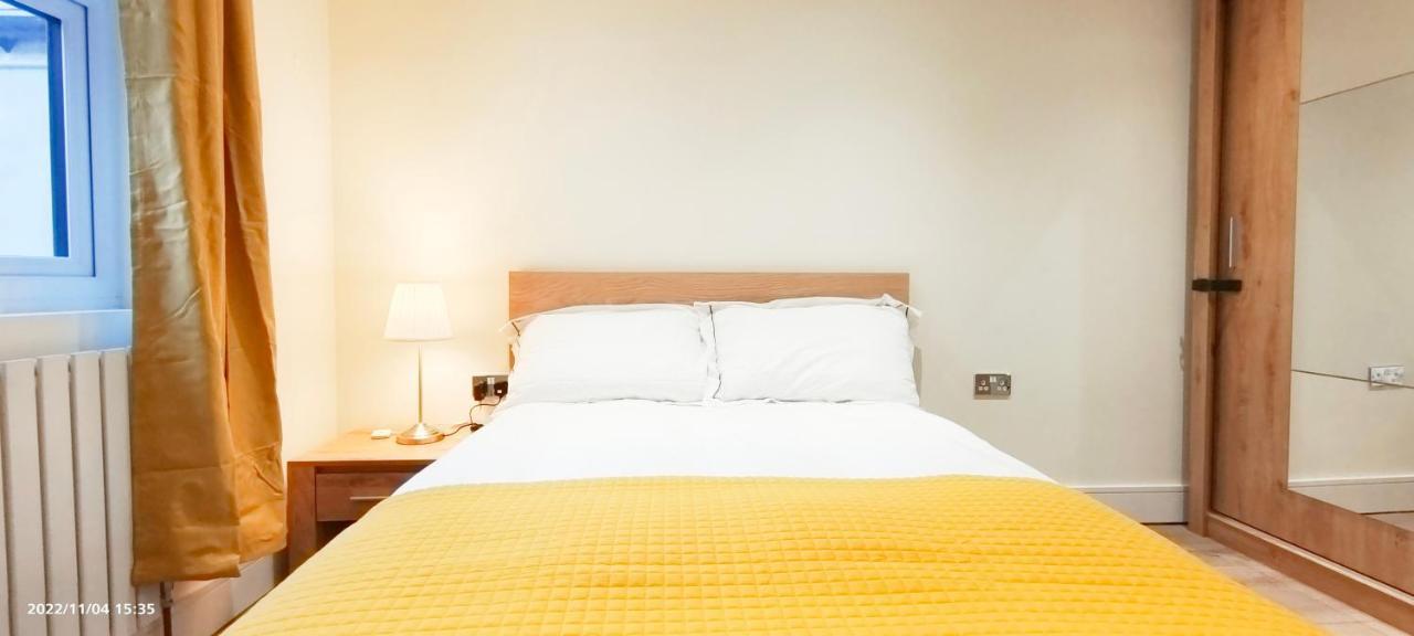 First Floor Flat 1 Northwood Apartment ลอนดอน ภายนอก รูปภาพ