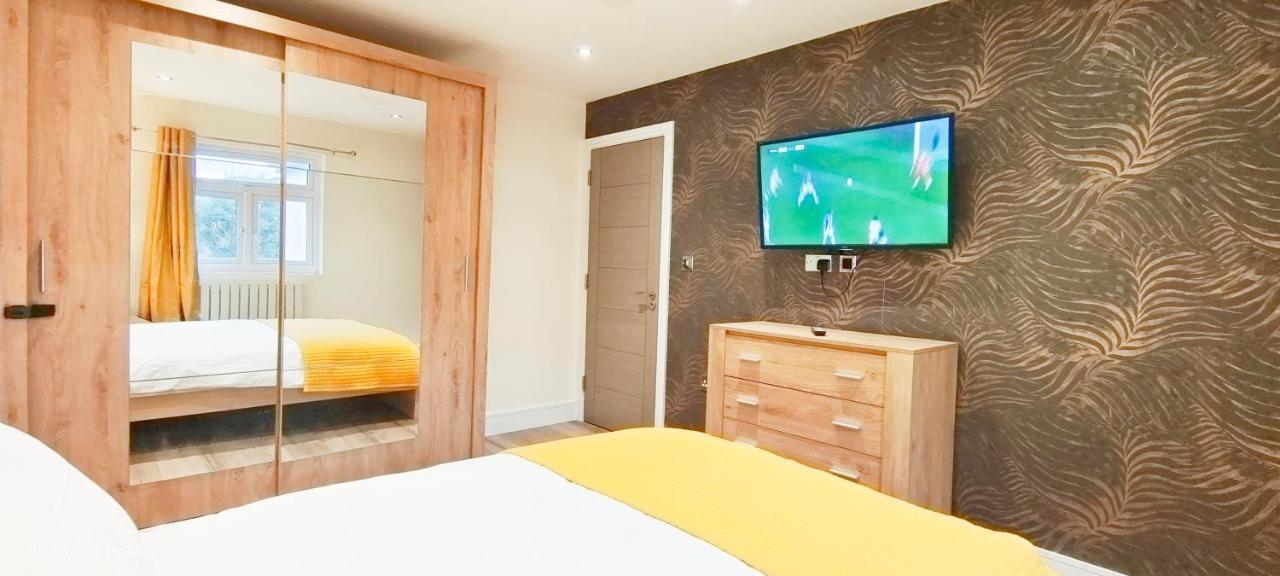 First Floor Flat 1 Northwood Apartment ลอนดอน ภายนอก รูปภาพ