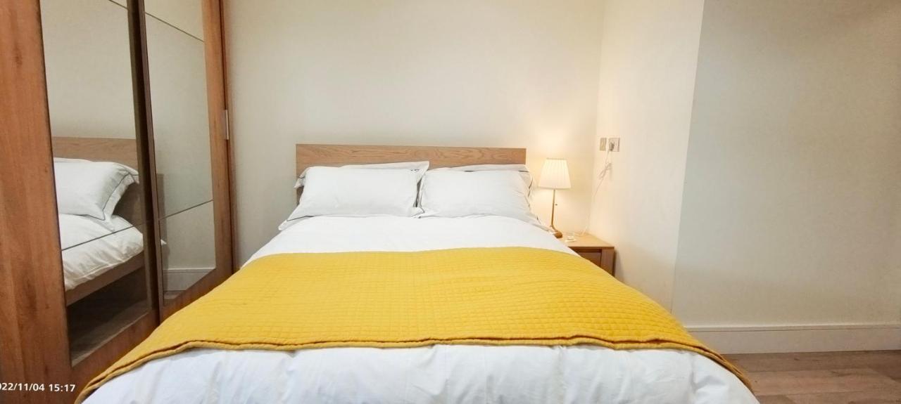 First Floor Flat 1 Northwood Apartment ลอนดอน ภายนอก รูปภาพ